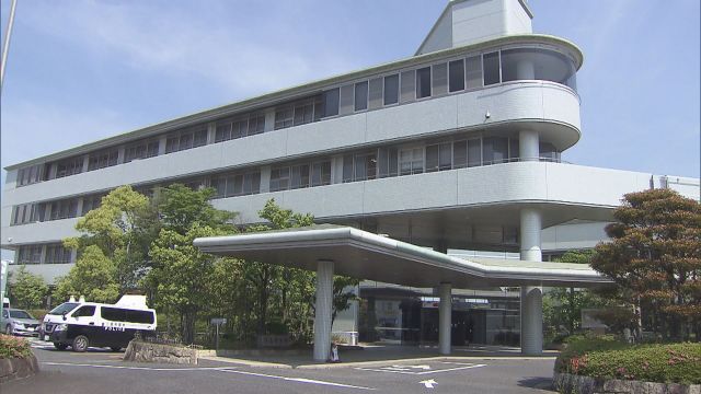 「弁当がまずい」交際相手に殴る蹴るで骨折疑い　傷害容疑で40歳の男を逮捕　三重