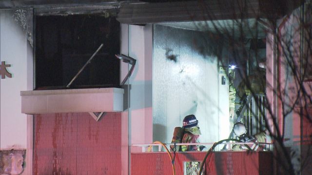 愛知・豊川市でアパートの一室が燃える火事　けが人なし