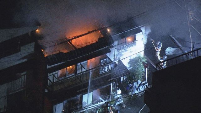 愛知・春日井市で住宅4棟が焼ける火事　1人が軽傷