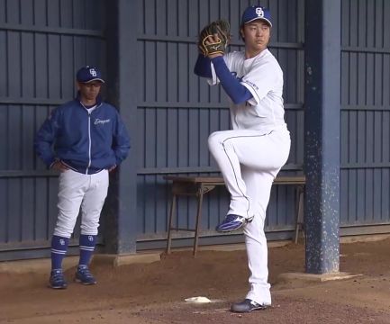 キャンプ初日からブルペン入りした高橋宏斗選手