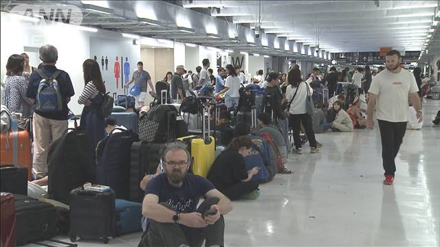 成田空港　システム障害がほぼ復旧　1500人が空港で一夜過ごす