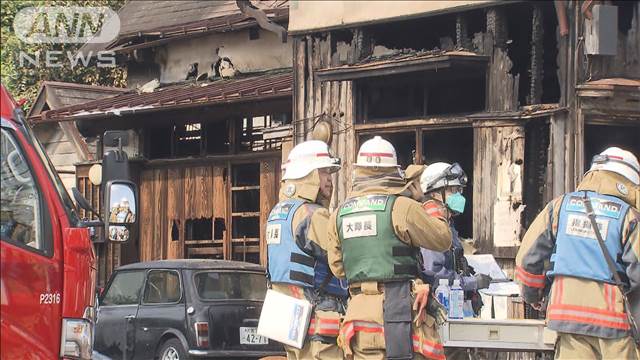 埼玉・川口市で住宅と倉庫が全焼　焼け跡から性別不明の遺体