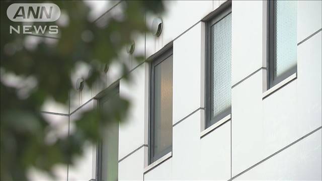 横浜市のホテルの一室に男女の遺体　そばにはロープと刃物