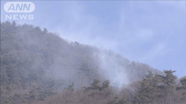 山梨の山火事　発生から72時間経過　火の勢い弱まるも鎮火のめど立たず